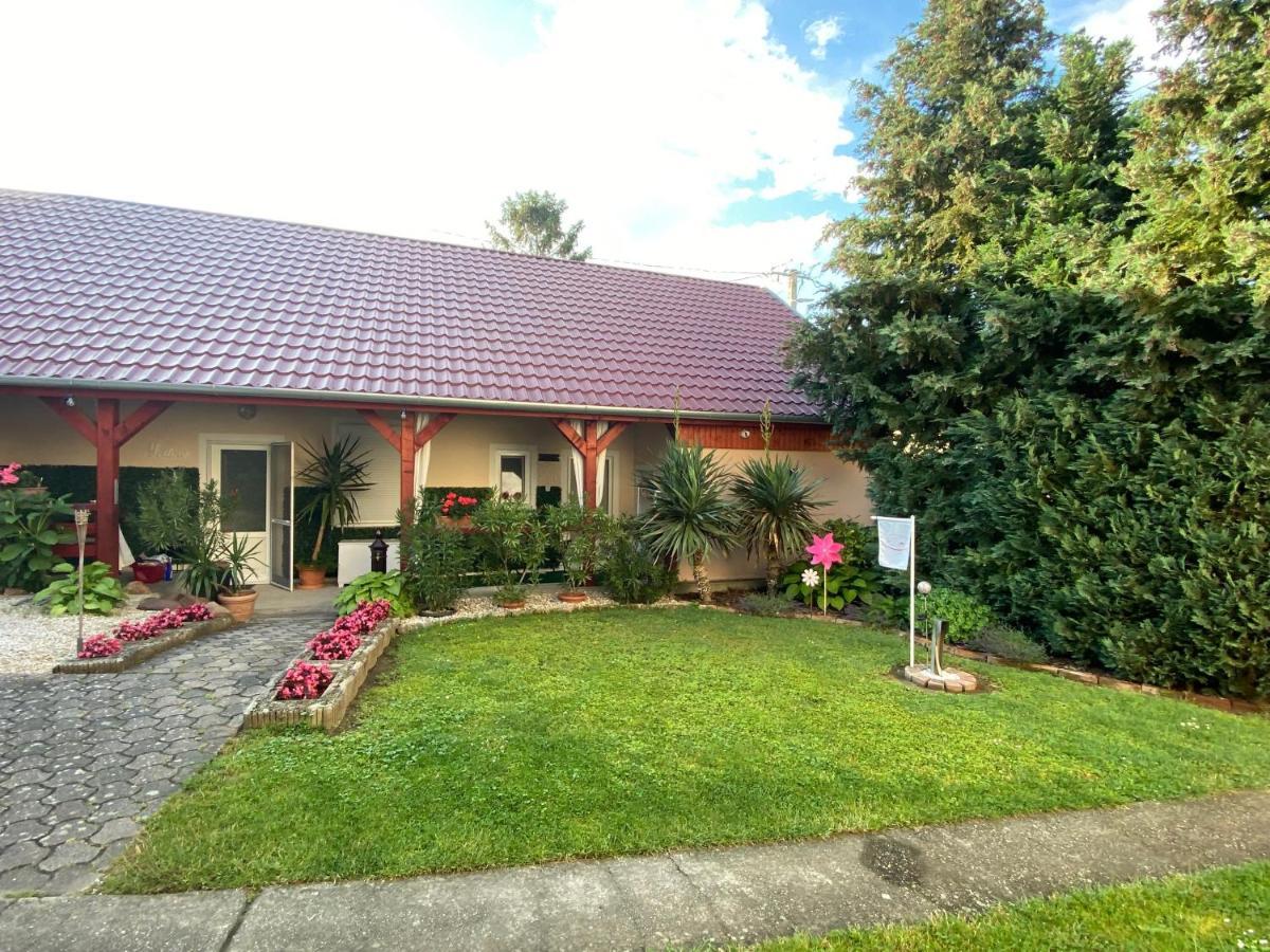 Do-Ti Apartmanház Balatonlelle Exterior foto