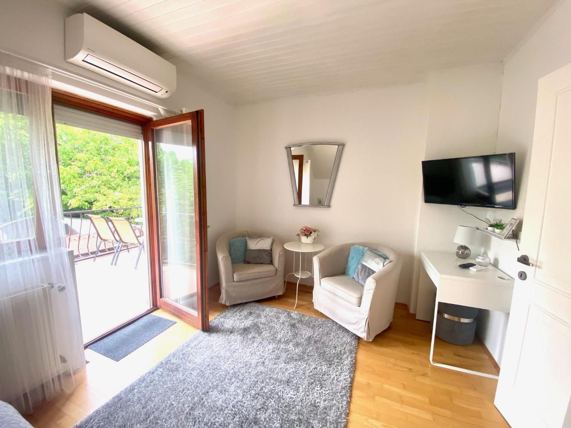 Do-Ti Apartmanház Balatonlelle Exterior foto